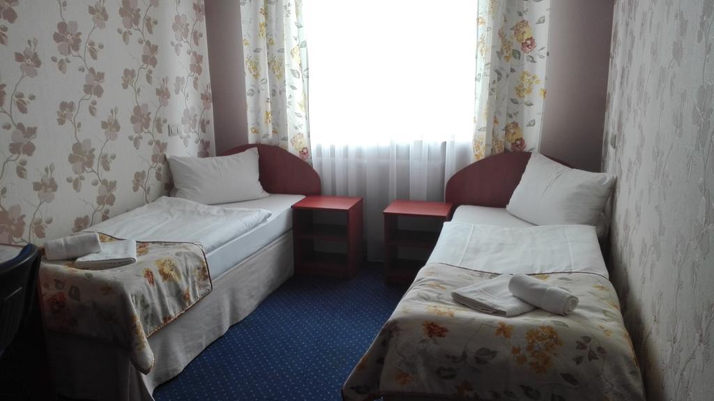Hotel Artix Zbąszynek Exterior foto